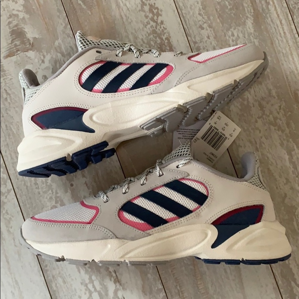 NWT Adidas valasion - Picture 5 of 10